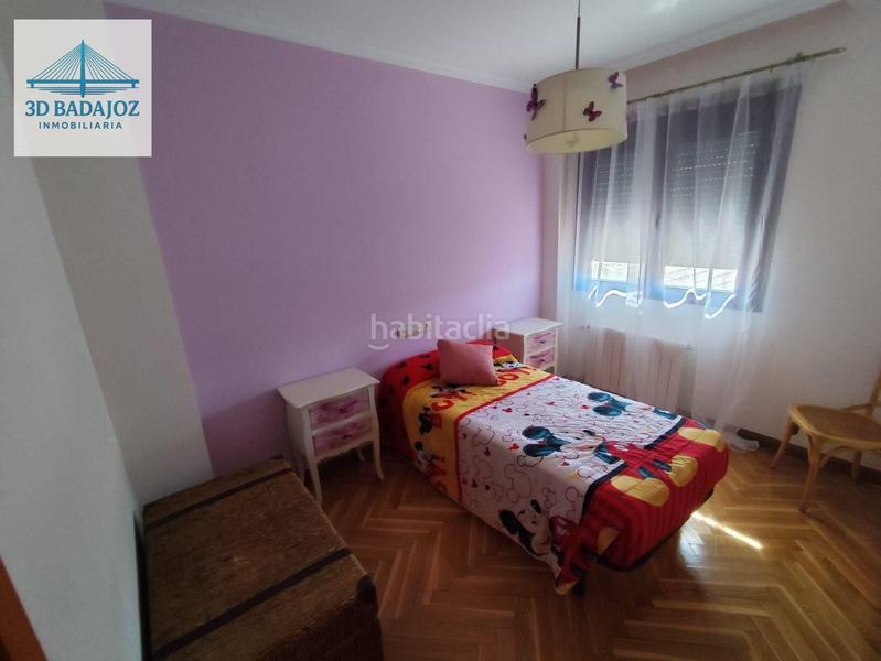 Foto 2d630baa-0348-4c6d-9aae-eb96dce46308. Chalet precioso chalet en residencial san gabriel los montitos en Badajoz