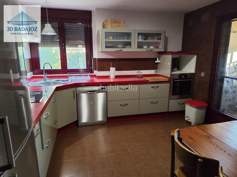 Foto 5b8c6deb-5020-446e-9949-d2c44375829a. Chalet precioso chalet en residencial san gabriel los montitos en Badajoz