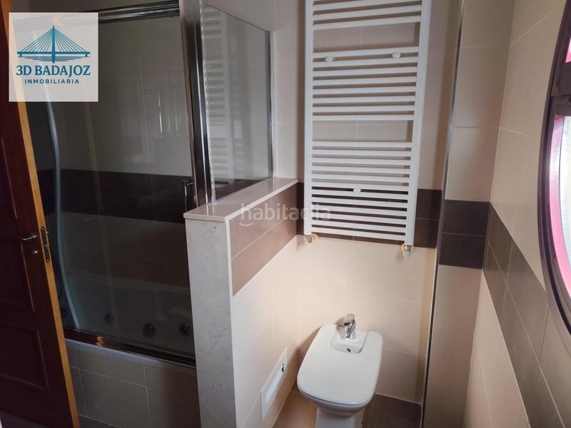 Foto 7bcf7431-8190-4c23-a990-c6204b33aee8. Chalet precioso chalet en residencial san gabriel los montitos en Badajoz