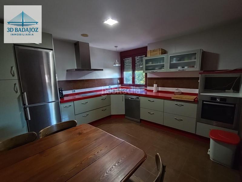 Foto a980309d-b3db-460d-970d-78840213a8fb. Chalet precioso chalet en residencial san gabriel los montitos en Badajoz