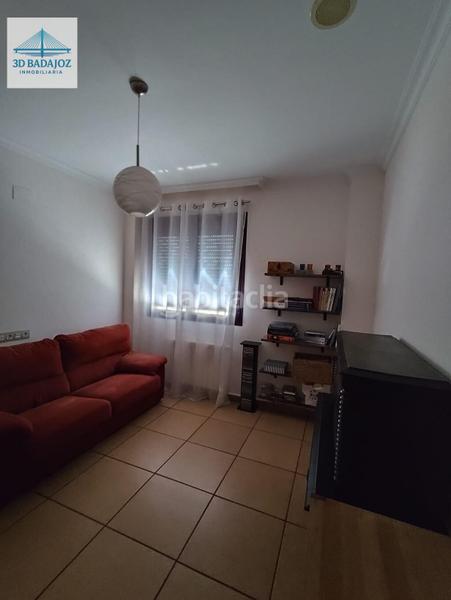 Foto b55478d3-6978-4992-b625-c96d94a4aa24. Chalet precioso chalet en residencial san gabriel los montitos en Badajoz