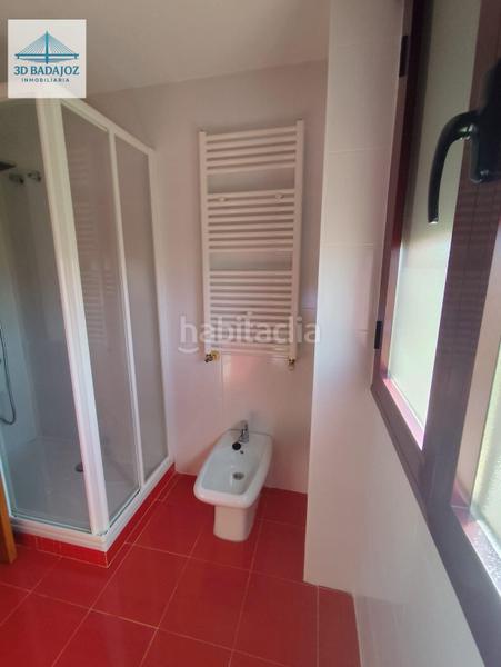 Foto ea8dd271-e987-4527-ac8d-cbda6f2183fb. Chalet precioso chalet en residencial san gabriel los montitos en Badajoz