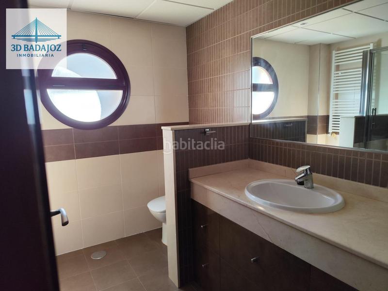 Foto f27d4932-f0ee-4d03-9f64-ad6c5ff114df. Chalet precioso chalet en residencial san gabriel los montitos en Badajoz