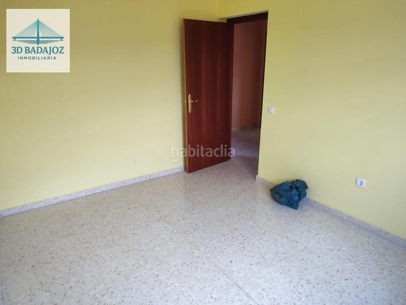 Foto 301226a1-8256-4f69-a4b2-eabef2549bf3. Casa aparellada amb aparcament a Villar del Rey