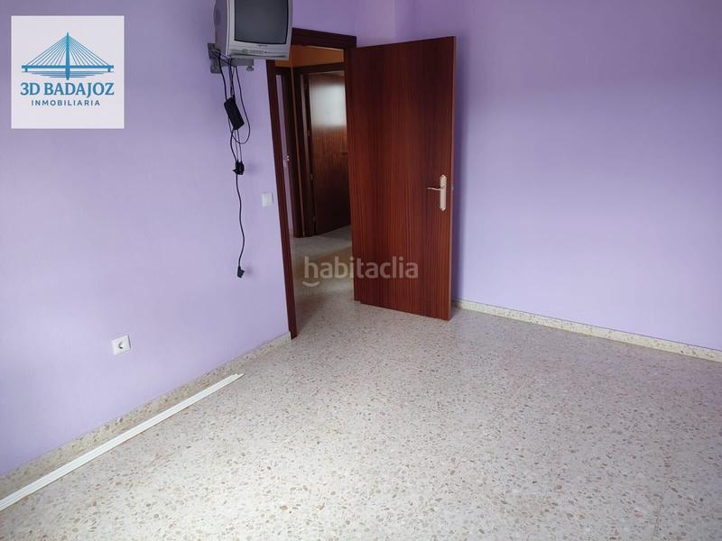 Foto 554d893a-8844-4333-8fe7-4e87068c5752. Casa aparellada amb aparcament a Villar del Rey