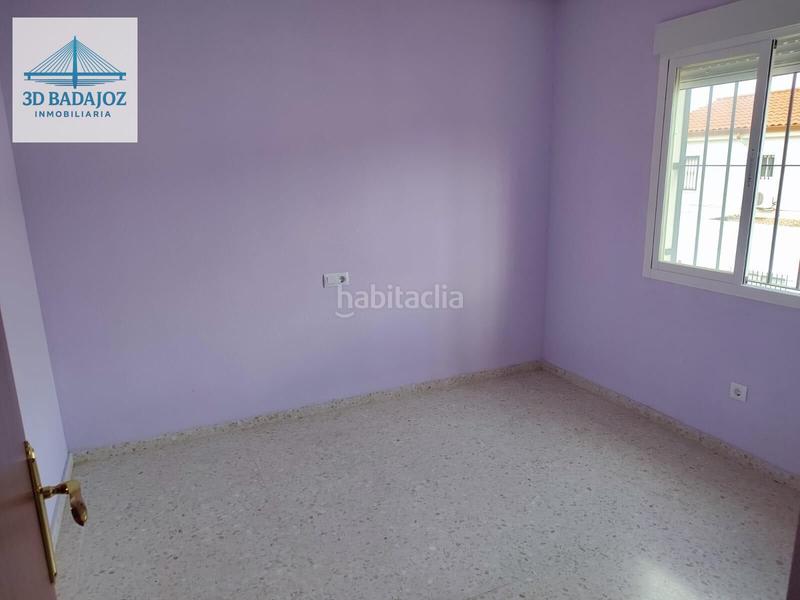 Foto d9d89040-9ab8-44ad-9e54-ed6eb6fe2144. Casa aparellada amb aparcament a Villar del Rey