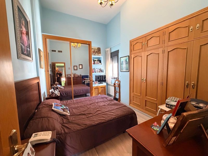 Foto b4028fc2-13ca-4d9b-90fe-b6e854292196. Àtic amb aparcament piscina a Valdepasillas - La Paz - Huerta Rosales Badajoz