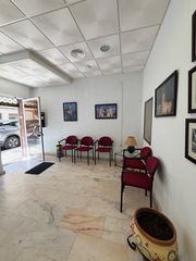 Lloguer Local Comercial a Pardaleras. Oficina en el corazón de badajoz  en venta ó alquiler
