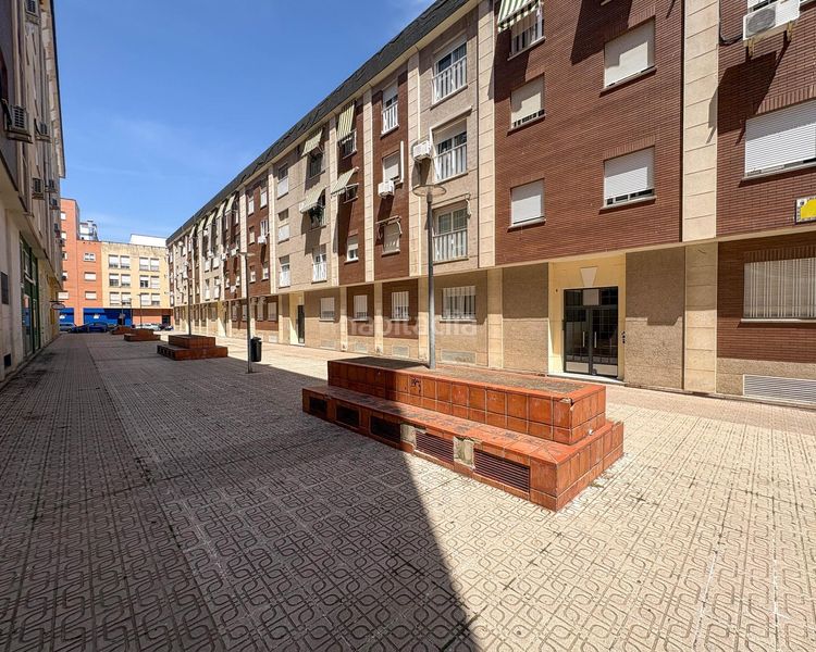 Foto b9b0f2fb-8090-43a1-9749-d19579cba57a. Apartament amb aparcament a San Roque - Ronda Norte Badajoz