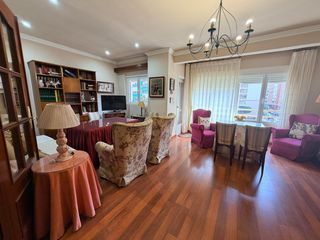 Pis a Maria Auxiliadora - Barriada de Llera. Amplia vivienda en pleno centro de badajoz, lista para entrar a