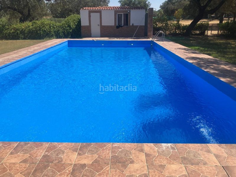 Foto 796414ba-f76e-4bdf-b8b0-d6b0bf1d9eeb. Xalet amb piscina a Ciudad Jardín Badajoz