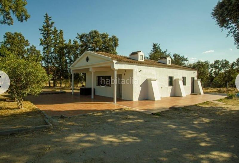 Foto afa4a4e9-293f-47a6-9afb-8d2251a1eebd. Xalet amb piscina a Ciudad Jardín Badajoz