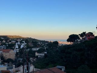 Casa a Sarrià. Casa  a sarrià per a viure-hi dues famílies