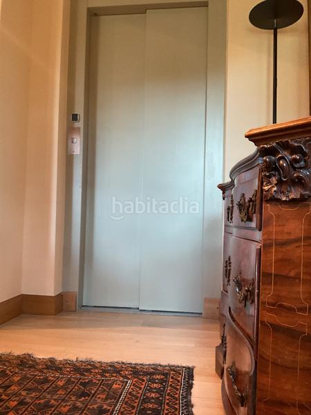 Foto 2a2d186b-0b75-4ed2-a50e-7668a2066ea7. Xalet amb xemeneia calefacció aparcament piscina a Barcelona