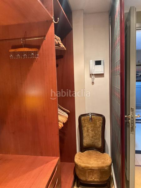 Foto 46fbf718-d486-47af-9a86-6063922b5869. Xalet amb xemeneia calefacció aparcament piscina a Barcelona