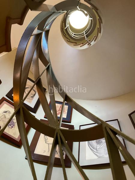 Foto 9b1880e4-3253-49f8-a893-cd2a0919a6da. Xalet amb xemeneia calefacció aparcament piscina a Barcelona