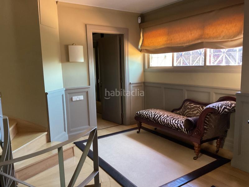 Foto eff857b2-fab4-4fe0-a14c-b938f9edfee6. Xalet amb xemeneia calefacció aparcament piscina a Barcelona