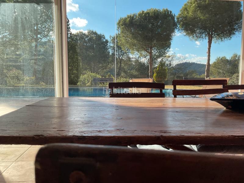 Foto f15039b7-ec74-4c3b-8cd8-ac11f08a243c. Xalet amb xemeneia calefacció aparcament piscina a Barcelona