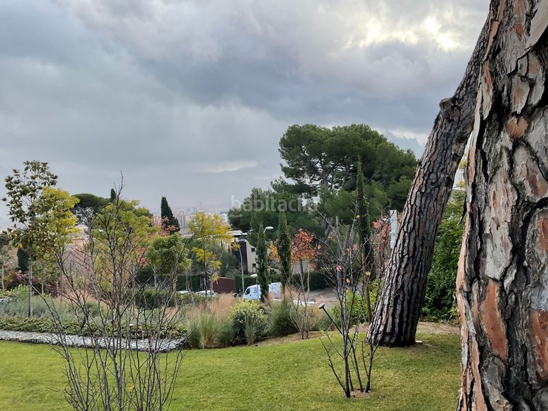 Foto 5c1dedcf-a217-4963-a6e3-db56f8ba2f29. Xalet amb xemeneia calefacció aparcament piscina a Barcelona