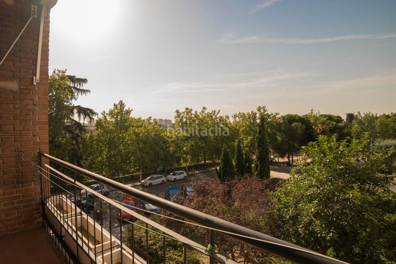 Foto d3cc523f-d719-49af-8d24-180b770bc786. Alquiler piso  totalmente exterior con vistas. en Madrid