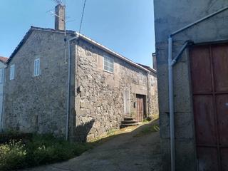 Casa a Chantada. Casas con muchas posibilidades