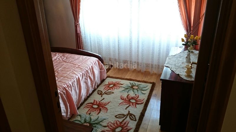 Foto 56bd1e38-052b-46f2-8d2f-82d36d3a5c57. Casa a avenida de orense 7 a Carballedo
