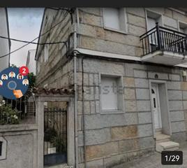 Casa a Barrocanes. Excelente casa al lado de la residencia