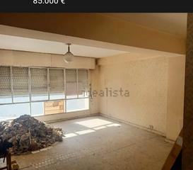 Apartament  Praza das burgas 18. Ocasion entreplanta para rehabilitar