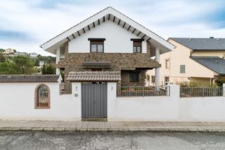 Xalet en Calle cerrillo redondo 164. Vive el lujo en plena naturaleza: espectacular chalet a estrenar