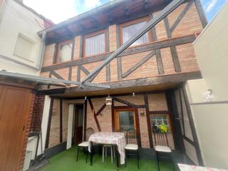 Casa a San Mamés de Burgos. Casita con encanto en quintanilla de las carretas