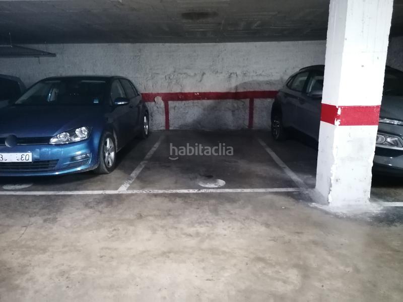 Foto 2226e50e-b26a-49be-a1fe-b85441e0fa26. Parking coche pàrquing al centre en Centre-Barri Vell Girona