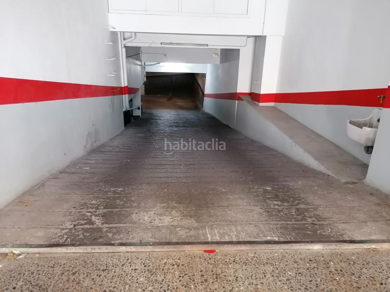 Foto 8b0cd011-b0f3-4d82-bb16-aeb22c2e872d. Parking coche pàrquing al centre en Centre-Barri Vell Girona