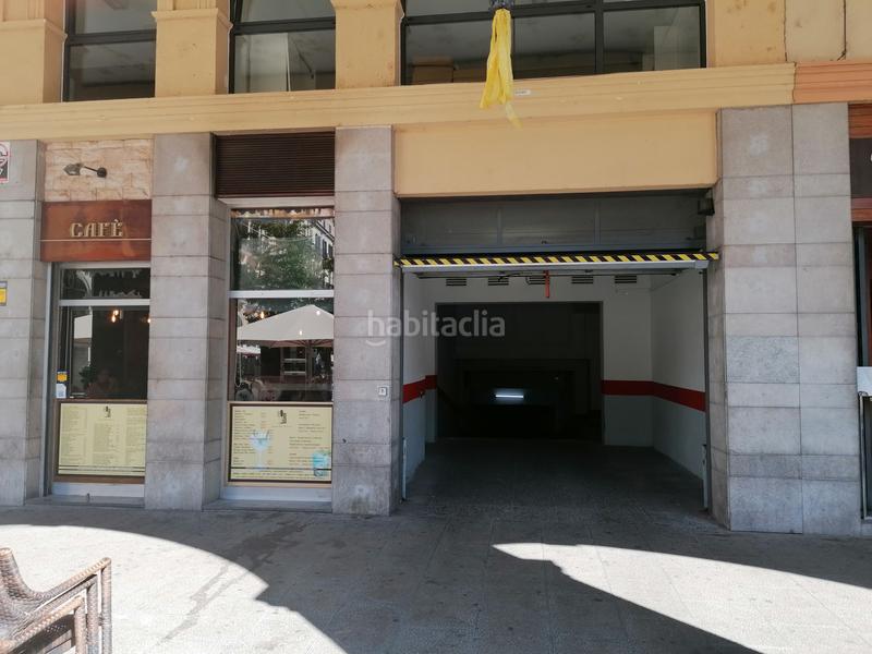 Foto a22dabde-8a43-4ae9-9349-a2e3815c752e. Parking coche pàrquing al centre en Centre-Barri Vell Girona