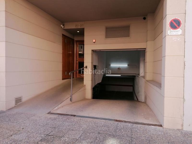 Foto c9f19233-e8e0-4154-950b-3dfca999cb69. Car parking in Eixample Sud-Migdia Girona