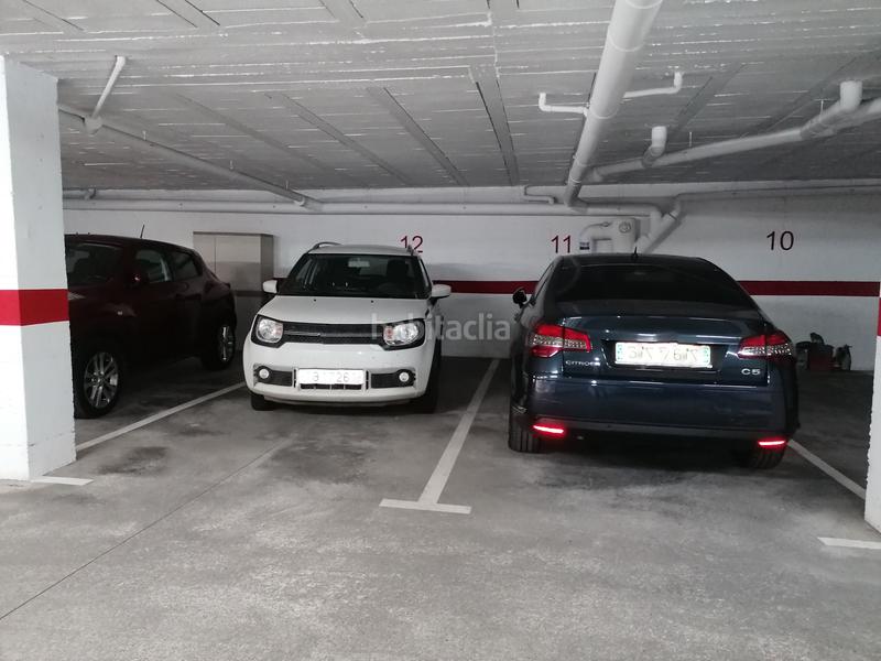 Foto dcc0cdf5-d1ca-4084-83e3-cc725bc34781. Car parking in Eixample Sud-Migdia Girona