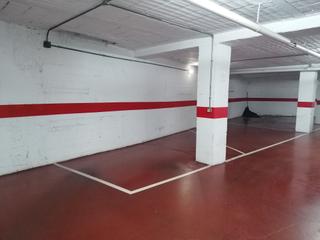 Aparcament cotxe  Carrer bonastruc de porta. En venta 4 parkings en el centro de girona
