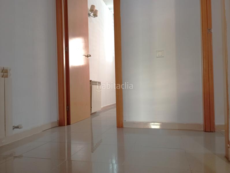 Foto 437300b3-add6-42ba-a352-4c73db1aaaf0. Planta baja pis de 2 habitacions dobles i 2 banys en Girona