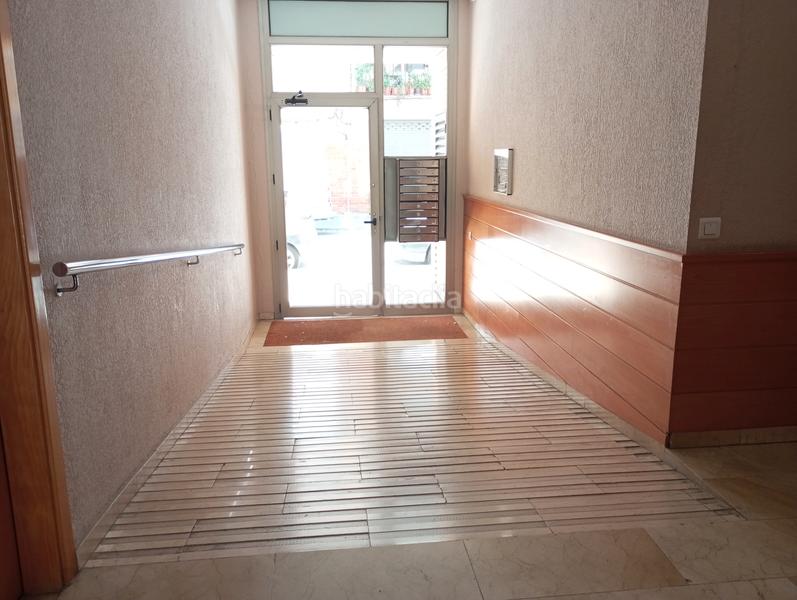 Foto da84bd05-19ed-4921-bdcd-5662289f9a49. Planta baja pis de 2 habitacions dobles i 2 banys en Girona