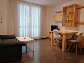 Miete Appartement  Carrer antoni rovira i virgili. Sol·liciti informació a traves d'aquesta web