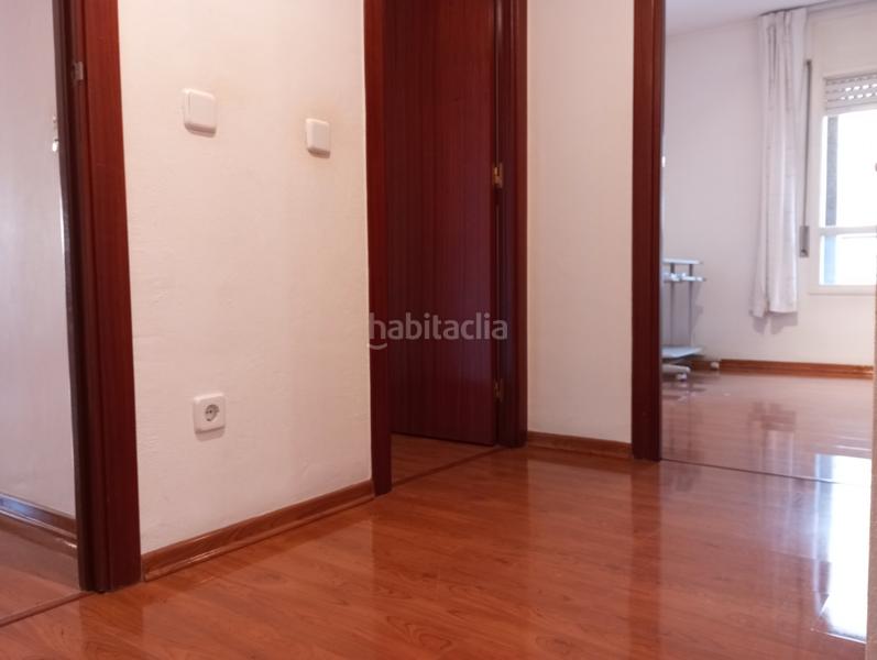 Foto 7b70c218-1c73-42cf-909a-d20d1f95ee5e. Piso de 3 habitaciones y 2 baños en santa eugènia en Girona