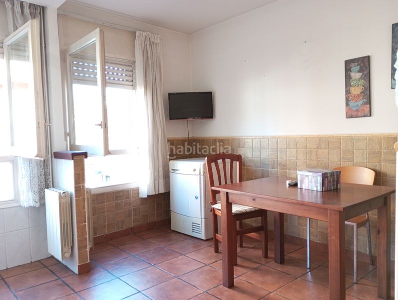 Foto 11caa35d-63de-499a-a681-6312b6f110c3. Pis a passeig d'olot 101 a Can Gibert del Pla Girona