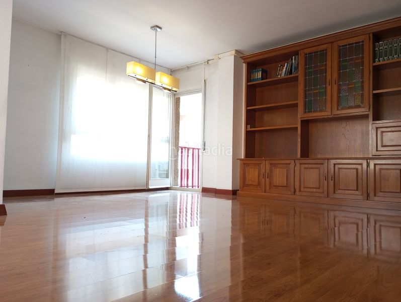 Foto 182f49a0-77e7-41ef-a115-892bb6767336. Pis a passeig d'olot 101 a Can Gibert del Pla Girona