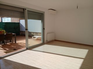 Lloguer Casa adossada  Carrer de joan fuster 58. Sol·liciti informació a traves d'aquesta web