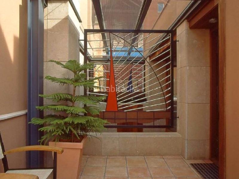 Foto 28af8e65-2c5d-45a5-95d4-aba1b963c6b5. Reihenhaus mit kamin parking pool in Sant Andreu de Palomar Barcelona