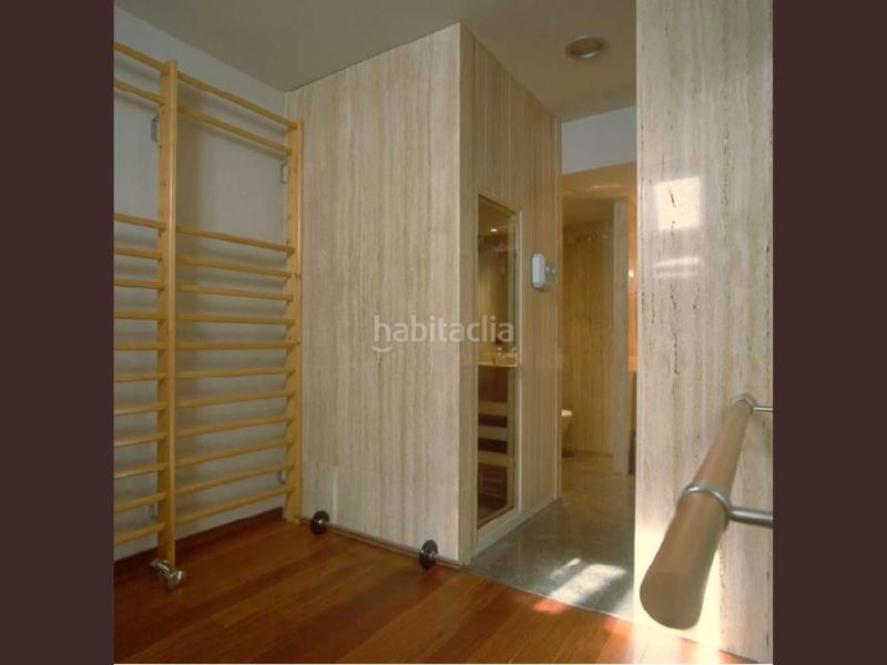 Foto a67e7a79-9a7e-45ab-a9e9-93e79b95f952. Reihenhaus mit kamin parking pool in Sant Andreu de Palomar Barcelona