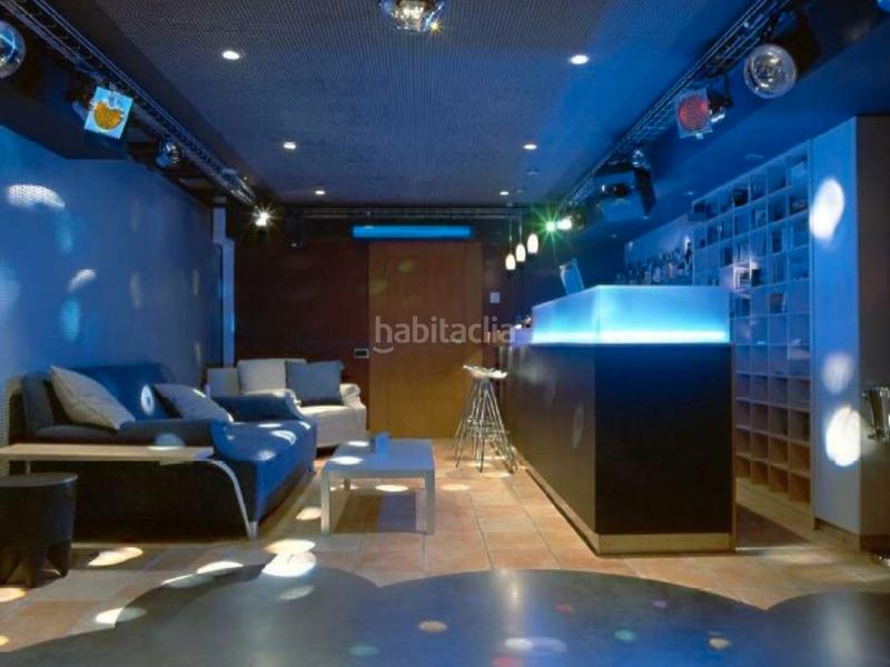 Foto b447fa89-e0ad-4a57-a638-8dd7ac58f11f. Reihenhaus mit kamin parking pool in Sant Andreu de Palomar Barcelona