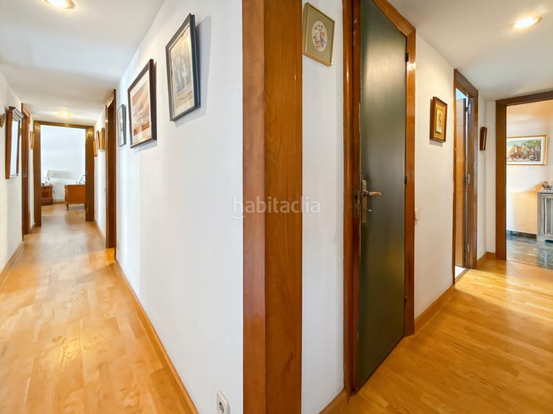 Foto 91a485e1-f54e-4ca5-9e93-9d3a0e8d2a73. Pis a Tres Torres Barcelona