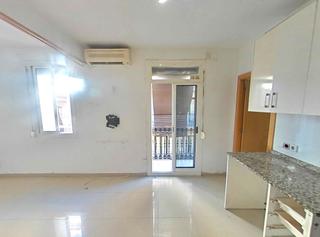 Appartement  Carrer dels magatzems. Piso en venta en el barrio de la barceloneta.