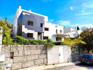 Maison  Avinguda del mediterrani. Vivienda unifamiliar aislada en estado de construccin paralizad