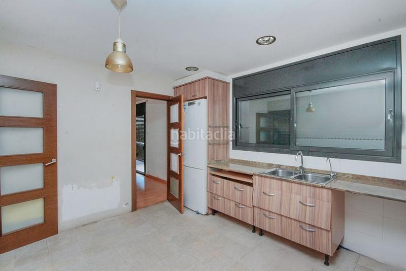 Foto 74e41d17-301a-401e-861e-55d4d52bb849. Casa  en venta en calle rigoberta menchú, , en Rubí